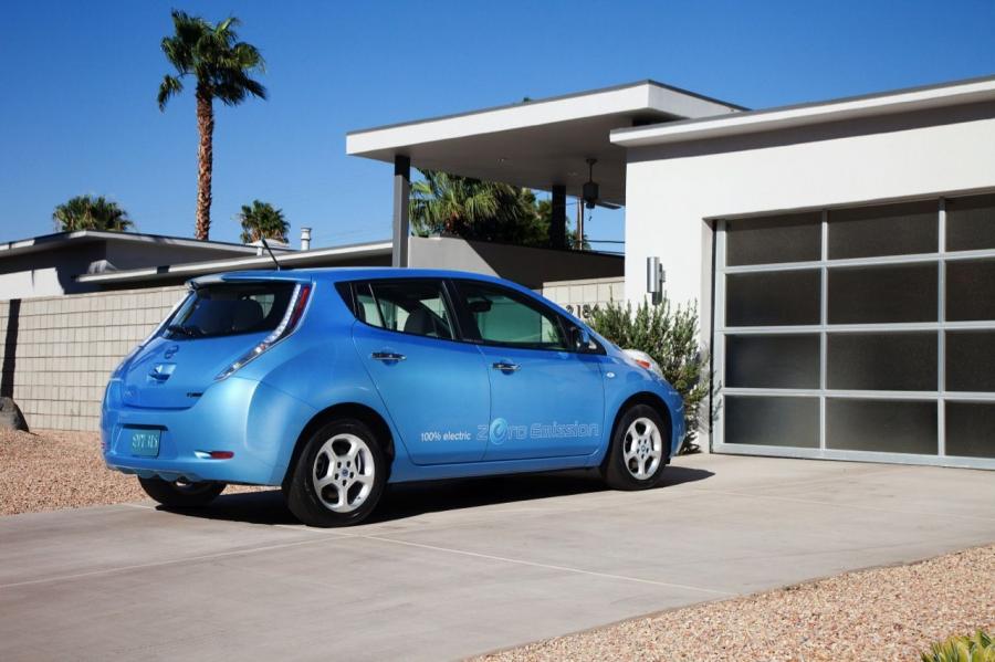 Nissan Leaf 2012 года  (фото 22 из 45)